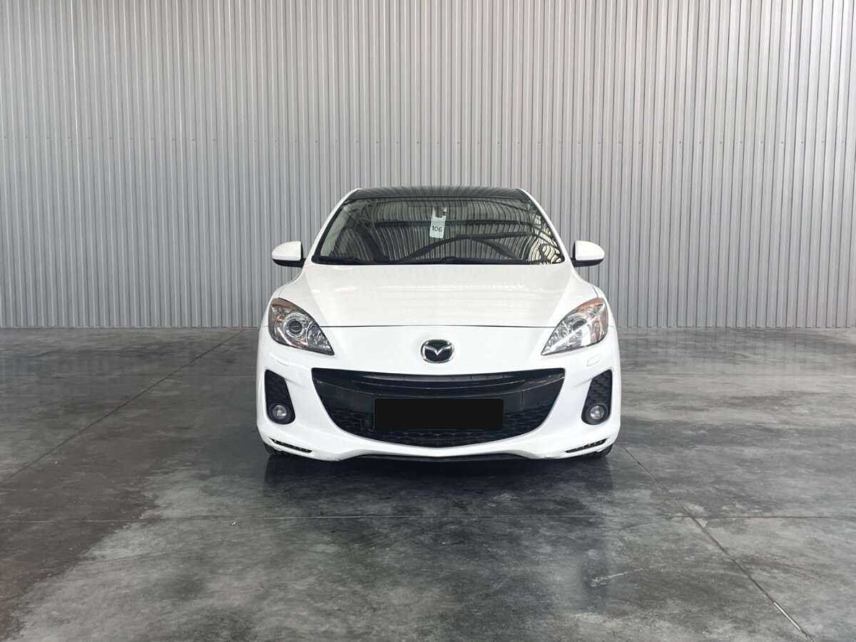 Купить Mazda 3 с пробегом. Фото: #1