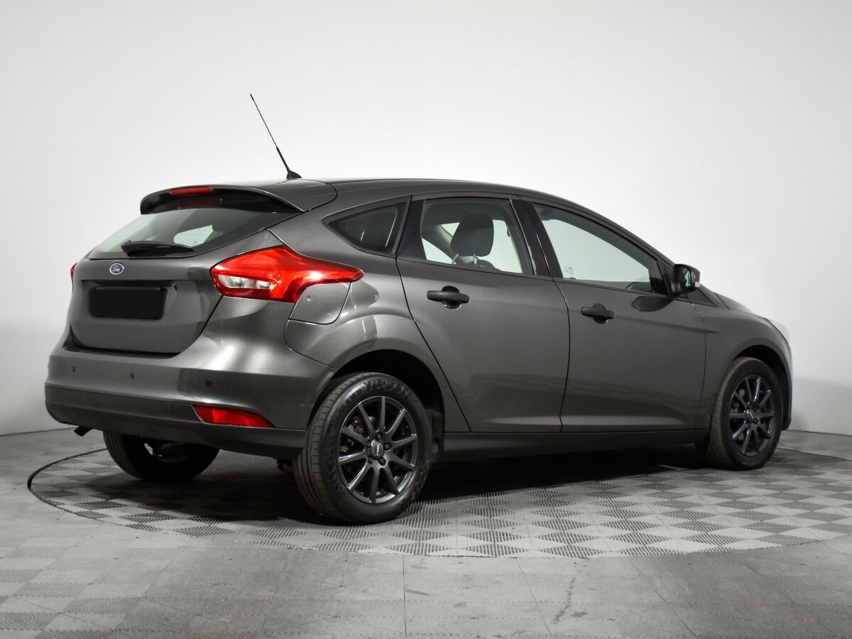 Купить Ford Focus с пробегом. Фото: #4