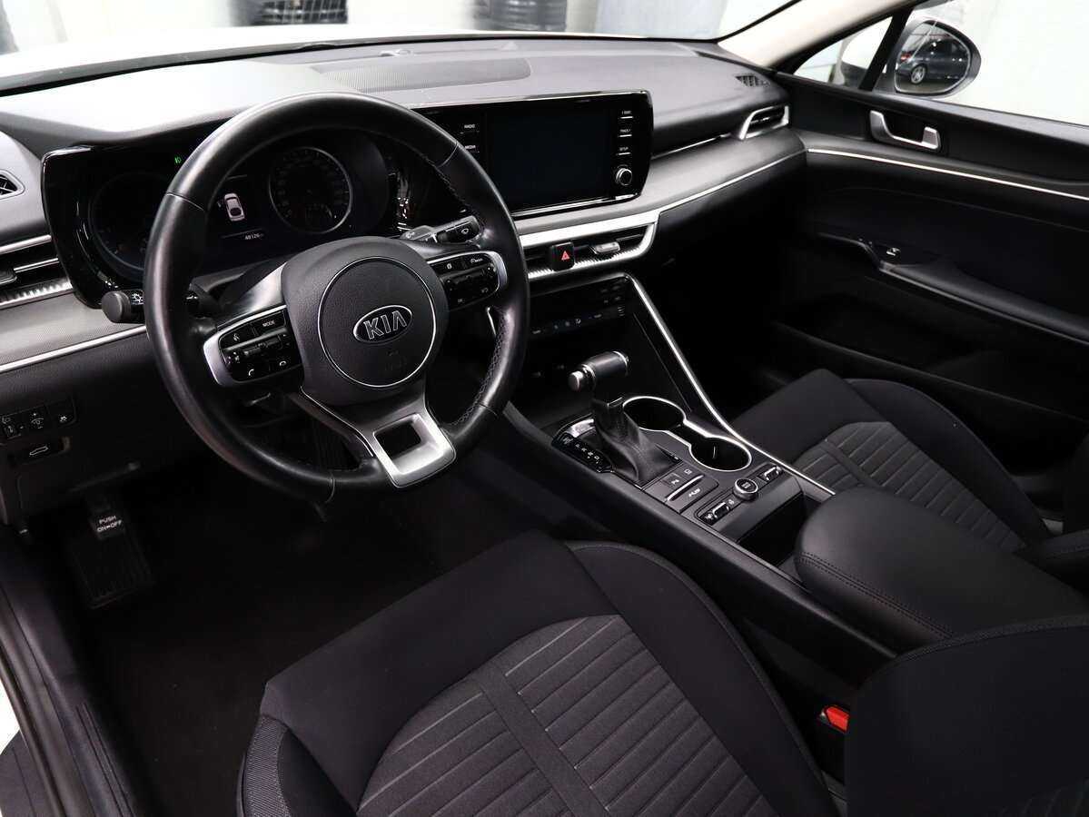 Купить Kia K5 с пробегом. Фото: #8