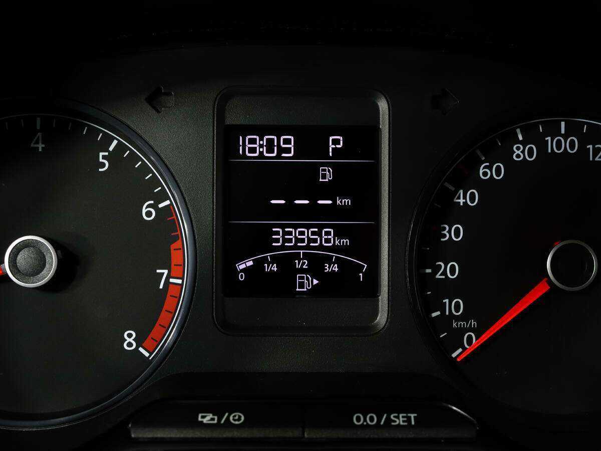 Купить Volkswagen Polo с пробегом. Фото: #11