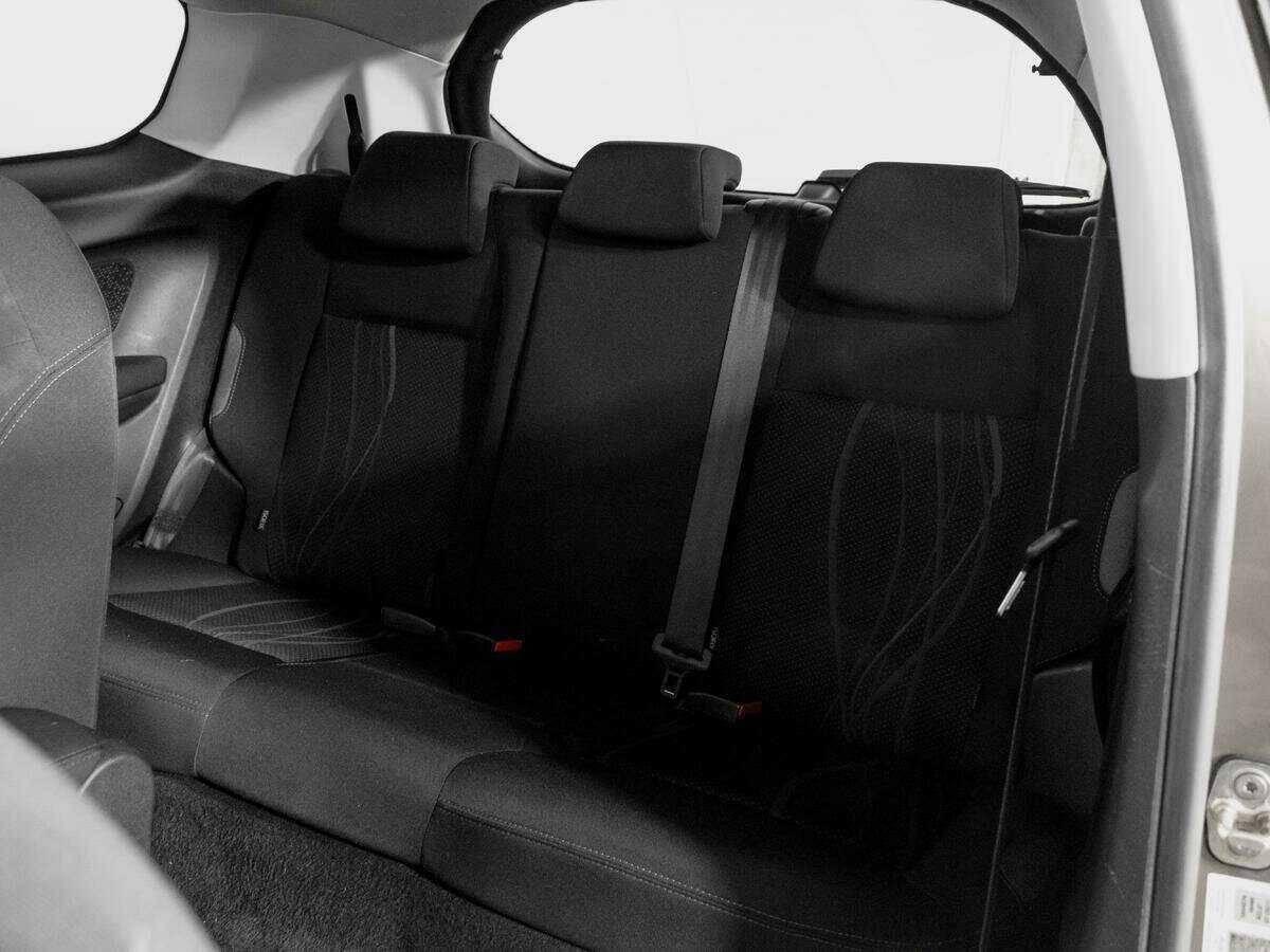 Купить Peugeot 208 с пробегом. Фото: #9