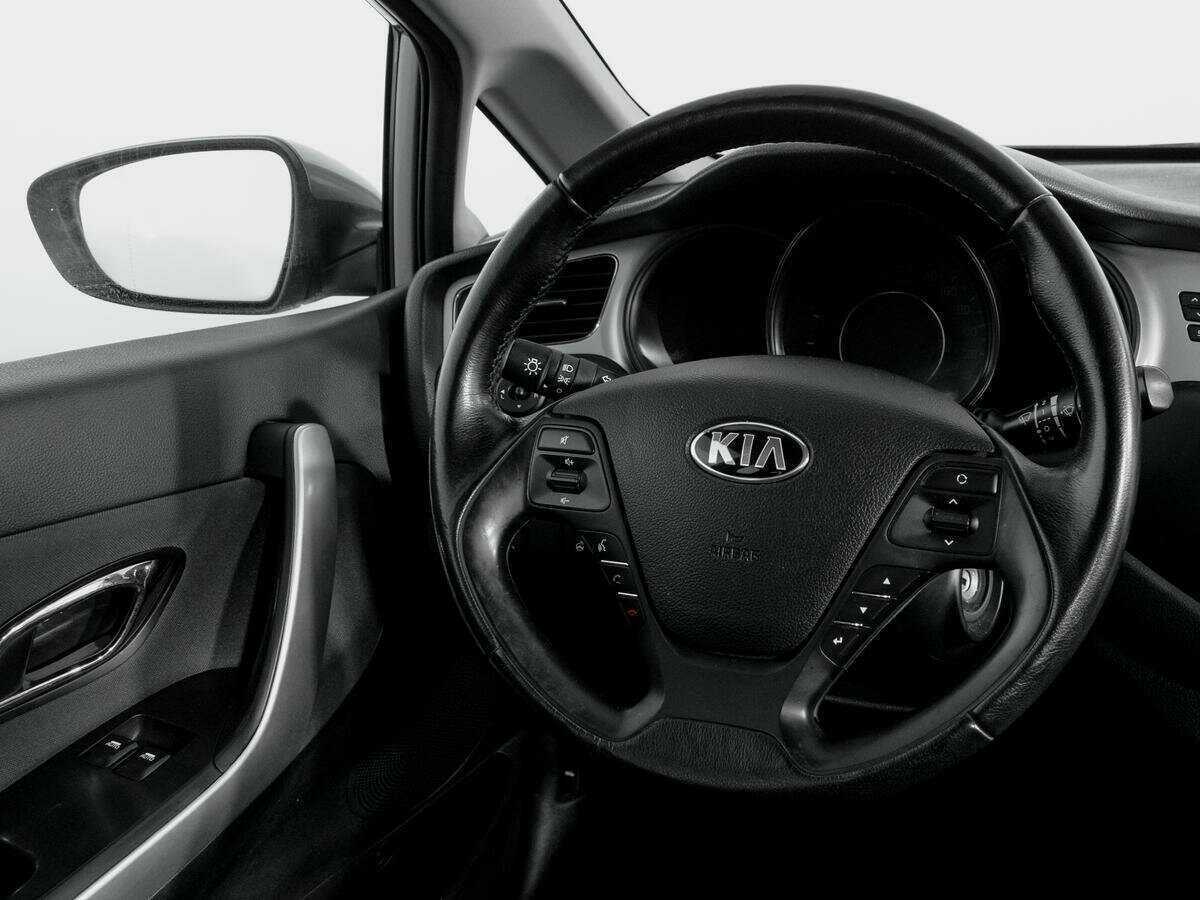 Купить Kia Ceed с пробегом. Фото: #13