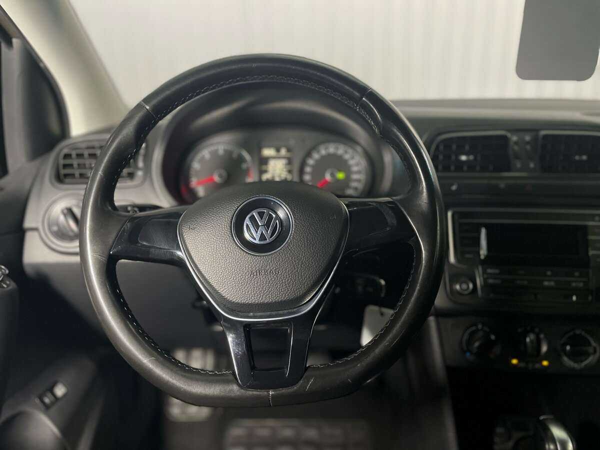 Купить Volkswagen Polo с пробегом. Фото: #9