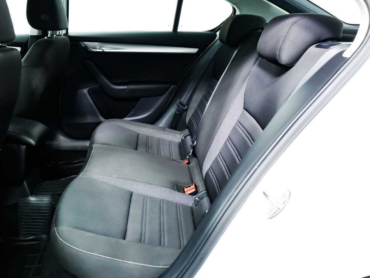 Купить Skoda Octavia с пробегом. Фото: #11