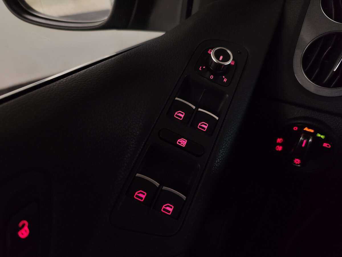 Купить Volkswagen Tiguan с пробегом. Фото: #18