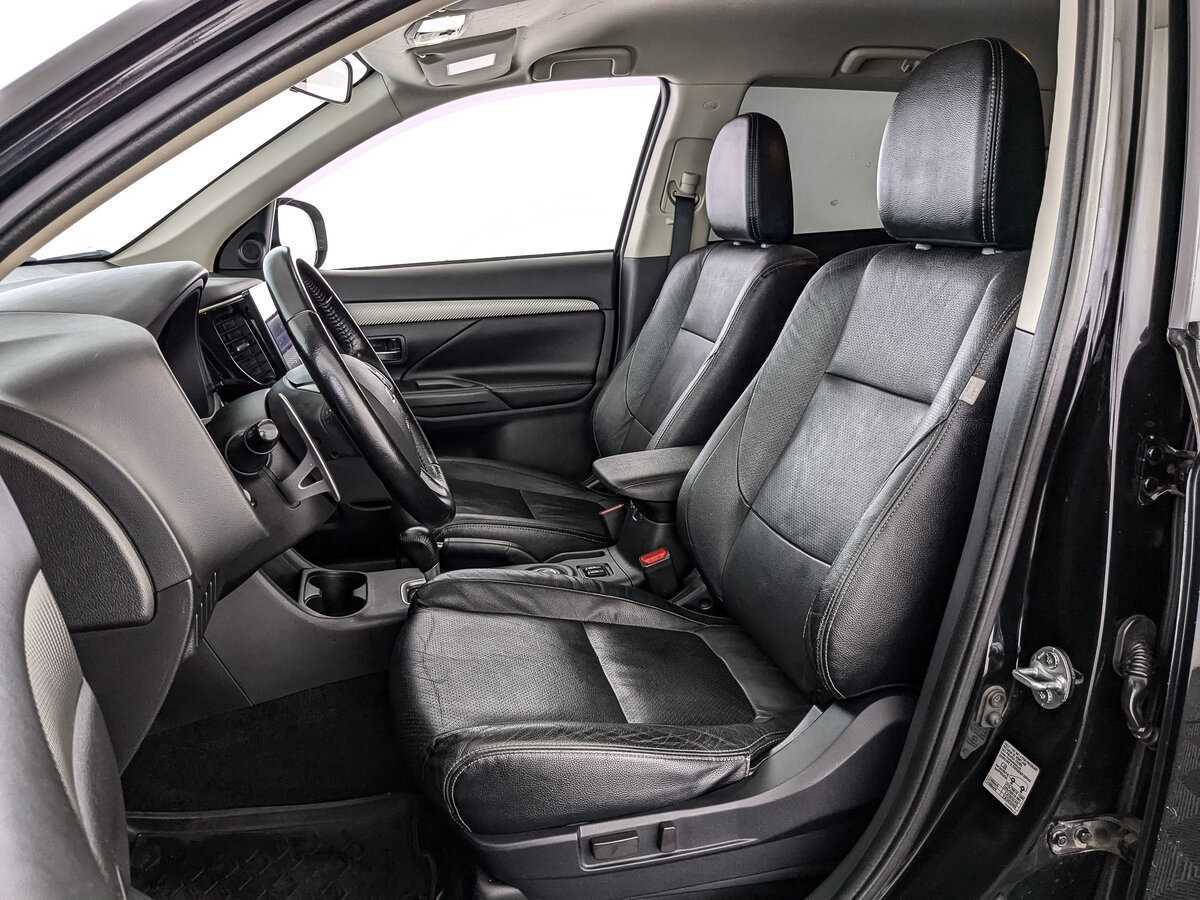 Купить Mitsubishi Outlander с пробегом. Фото: #18
