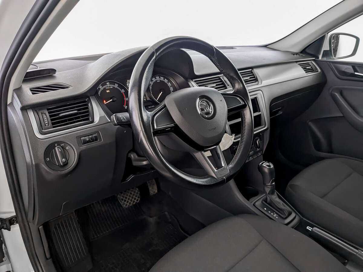 Купить Skoda Rapid с пробегом. Фото: #15