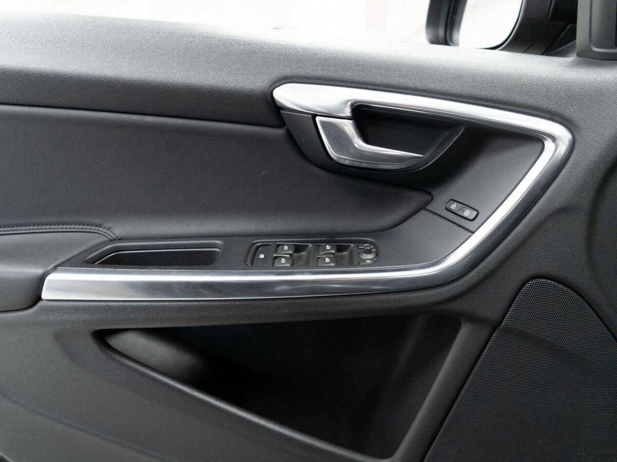 Купить Volvo S60 с пробегом. Фото: #13