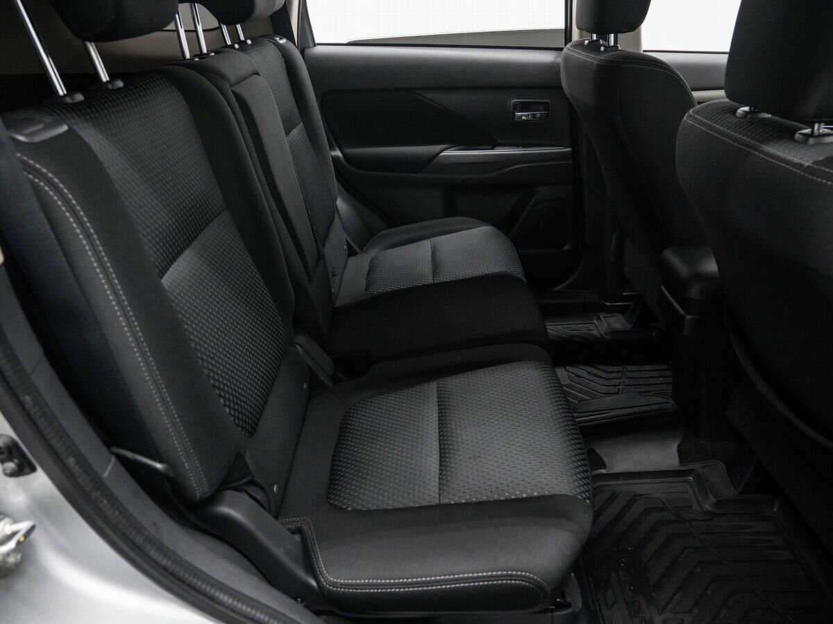 Купить Mitsubishi Outlander с пробегом. Фото: #10