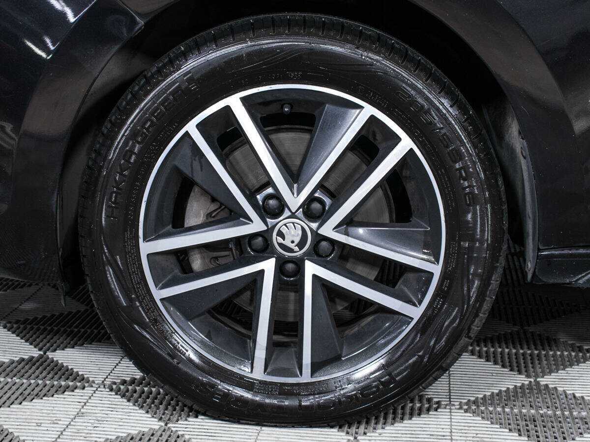 Купить Skoda Rapid с пробегом. Фото: #17