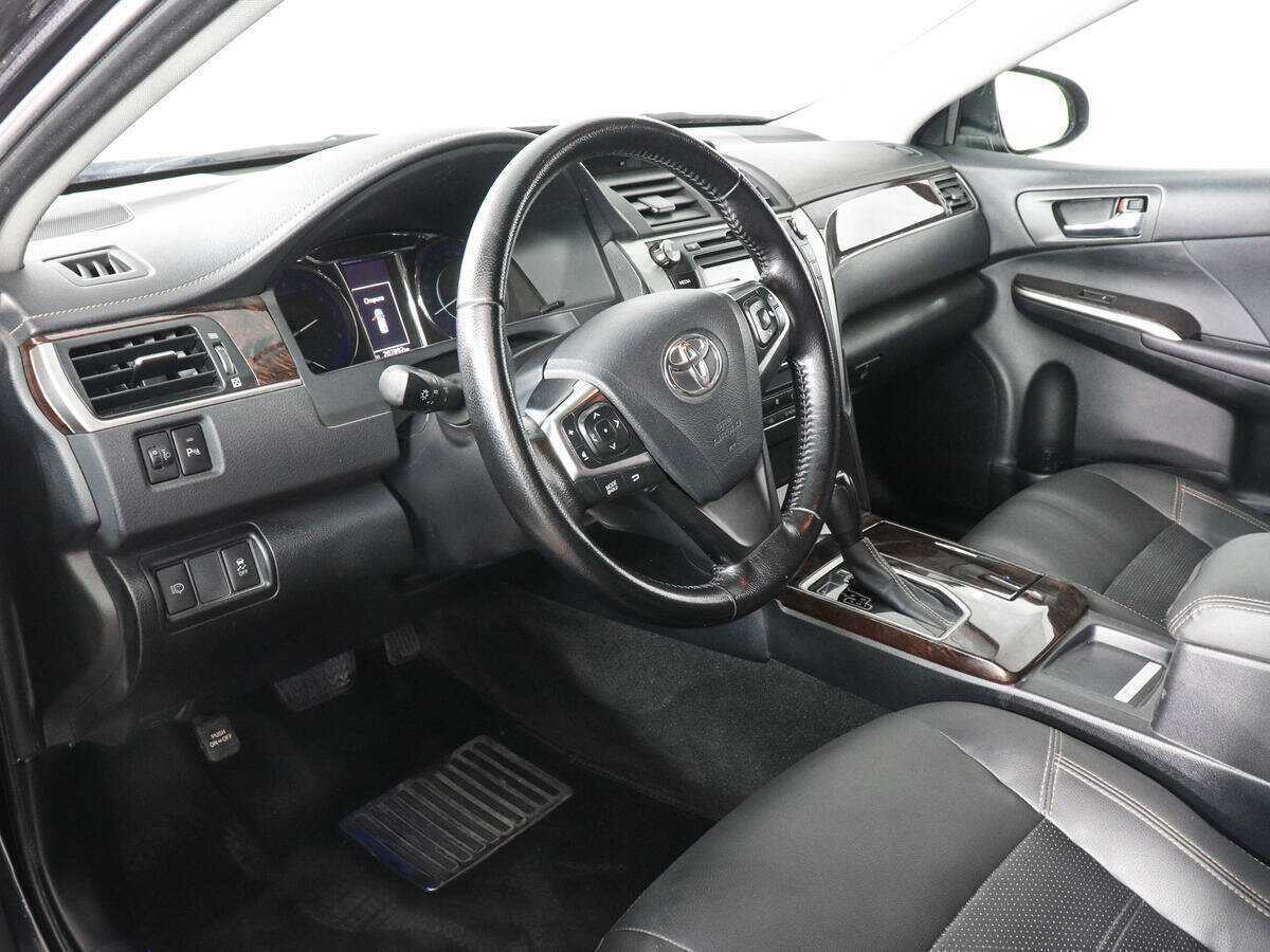 Купить Toyota Camry с пробегом. Фото: #4