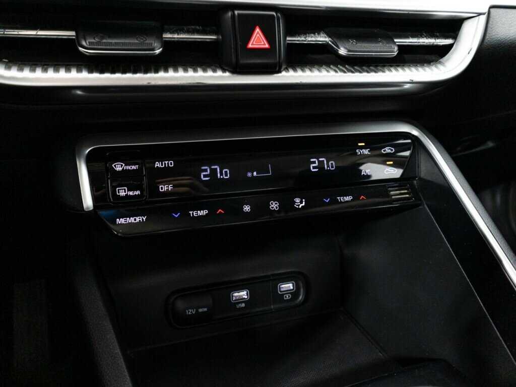 Купить Kia K5 с пробегом. Фото: #19