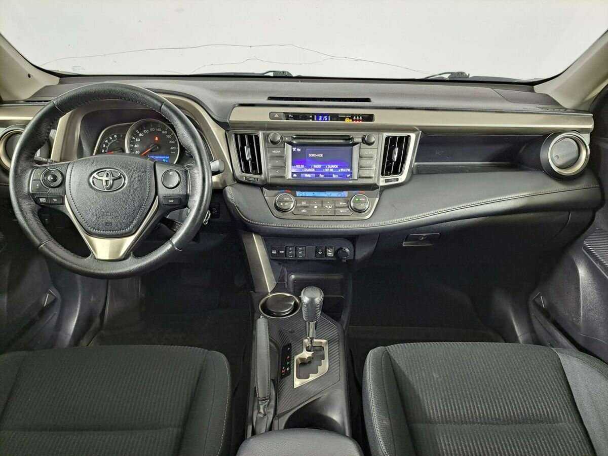 Купить Toyota RAV4 с пробегом. Фото: #11