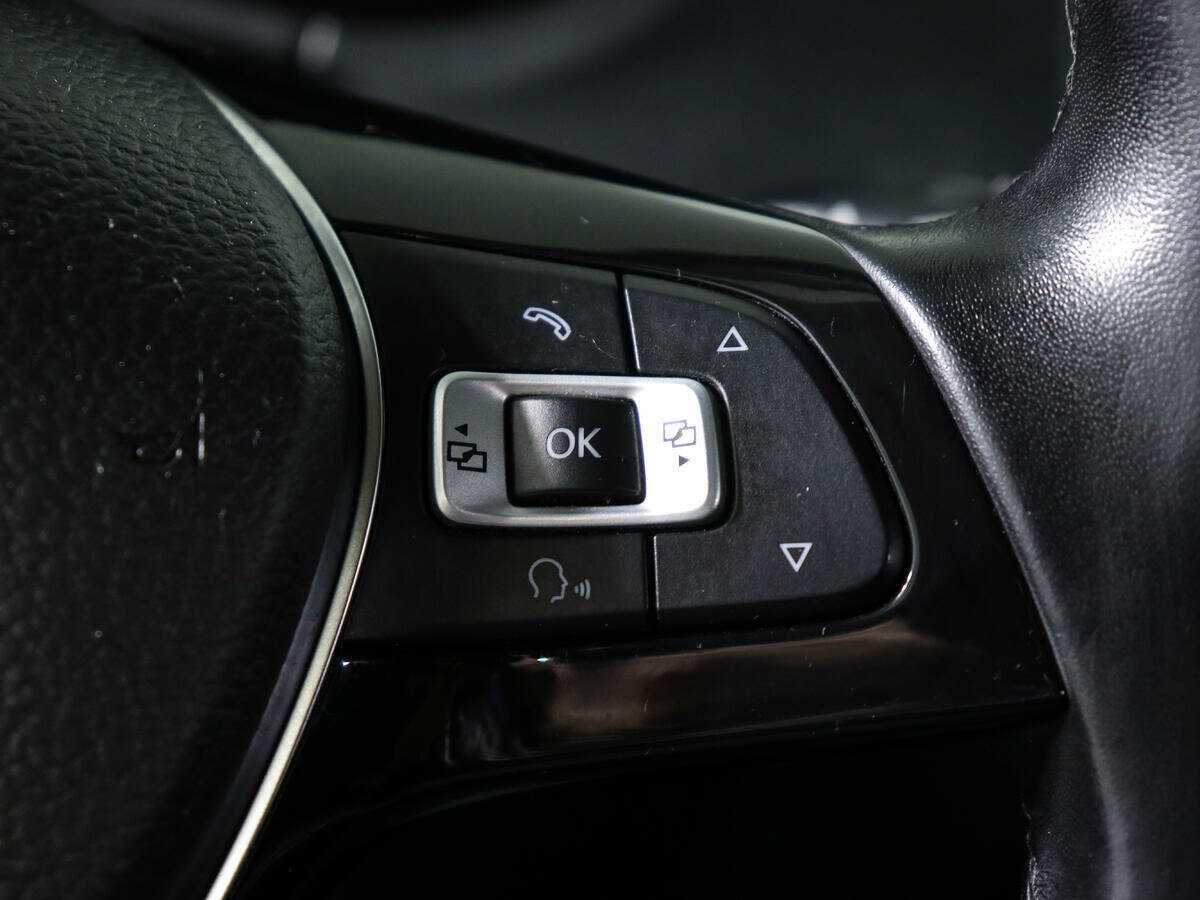 Купить Volkswagen Polo с пробегом. Фото: #18