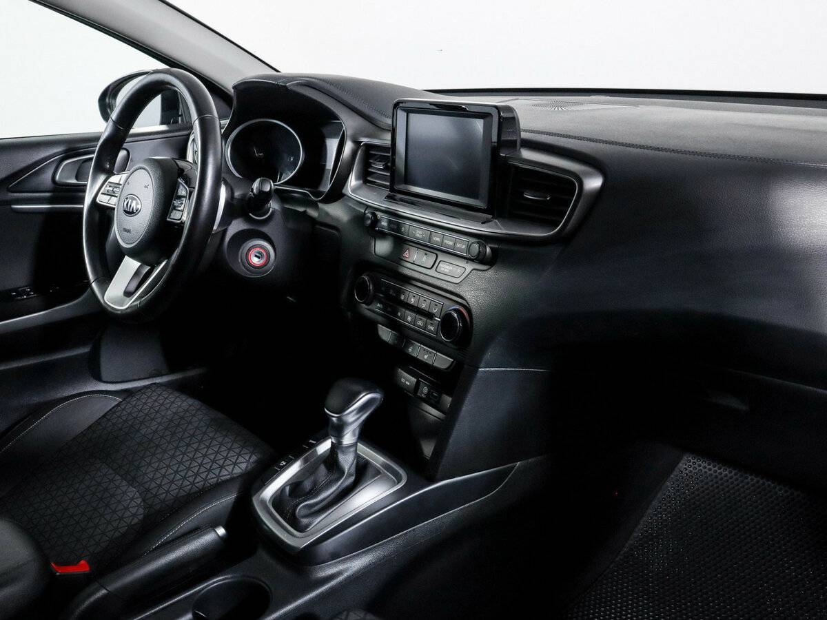 Купить Kia Ceed с пробегом. Фото: #8
