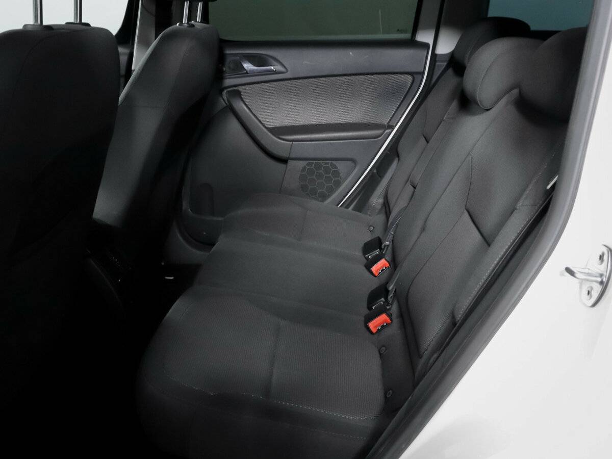 Купить Skoda Yeti с пробегом. Фото: #7