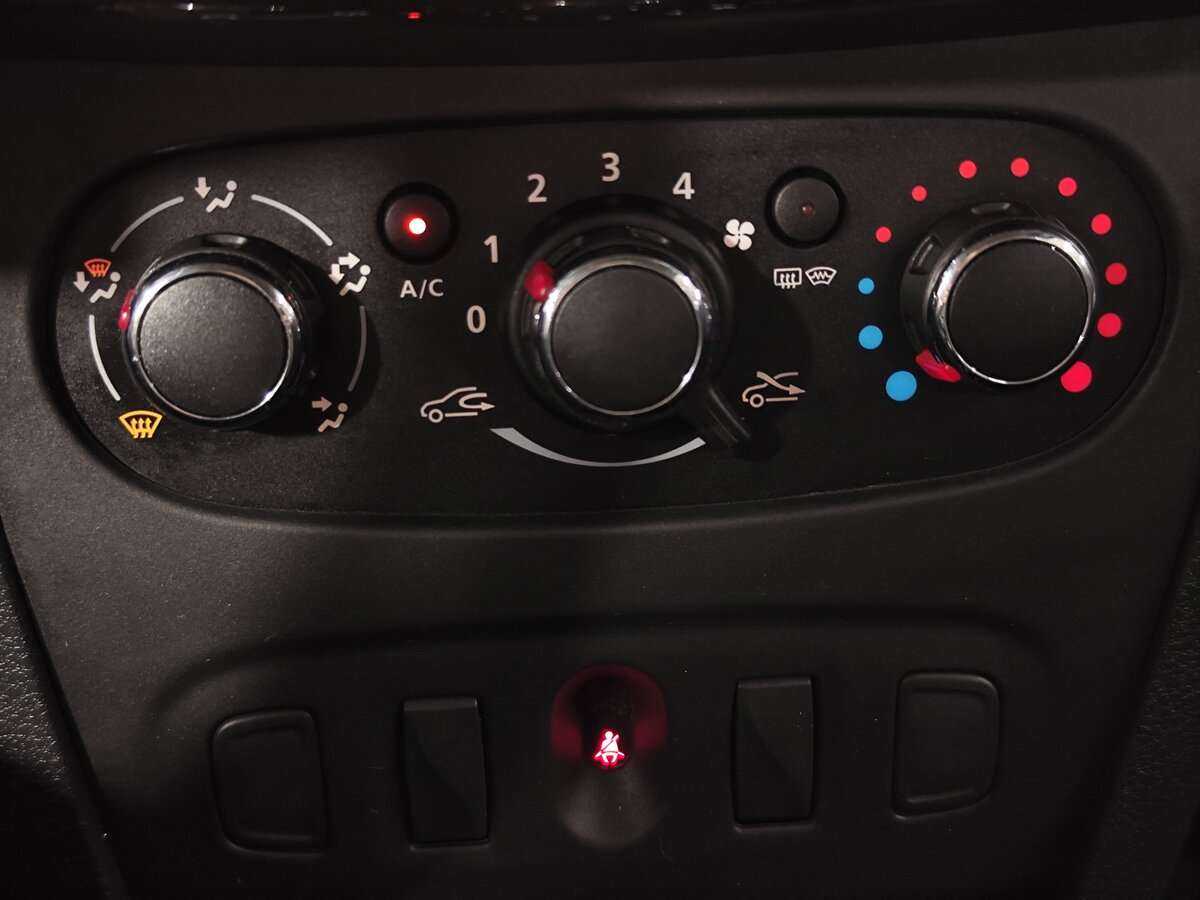 Купить Renault Logan с пробегом. Фото: #13