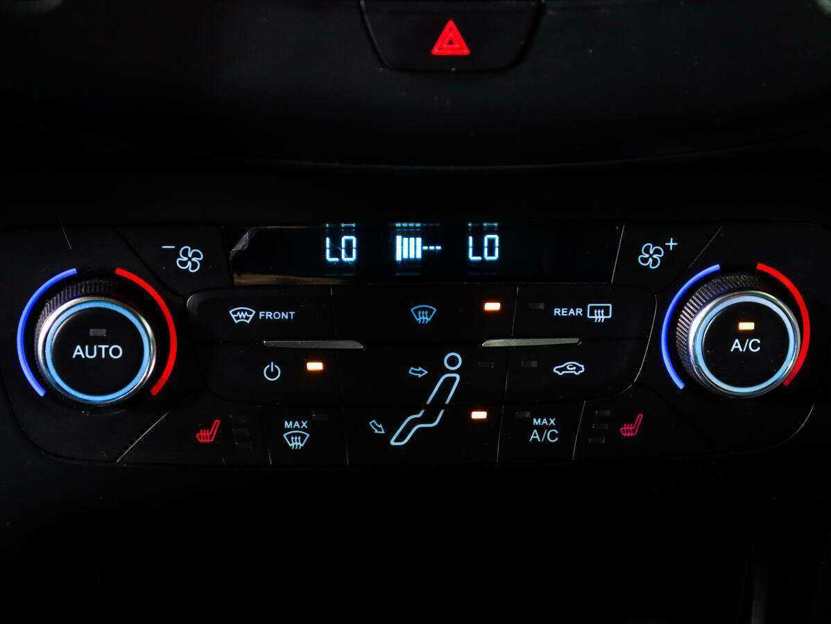 Купить Ford Focus с пробегом. Фото: #15