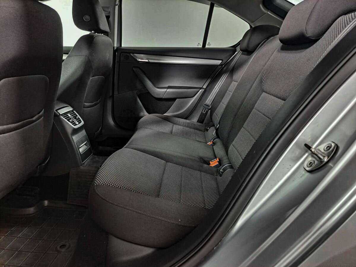 Купить Skoda Octavia с пробегом. Фото: #8