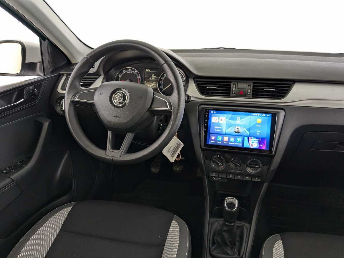 Купить Skoda Rapid с пробегом. Фото: #19