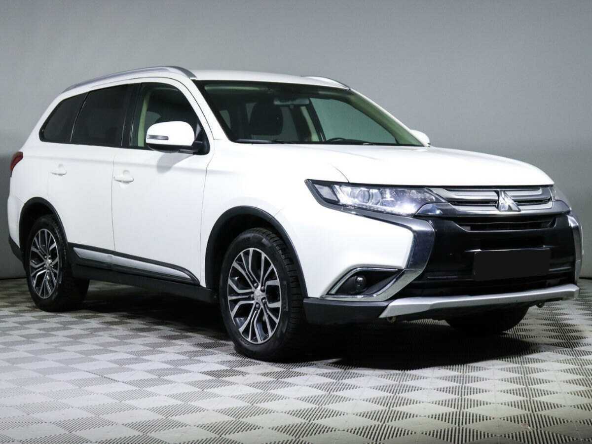 Купить Mitsubishi Outlander с пробегом. Фото: #2