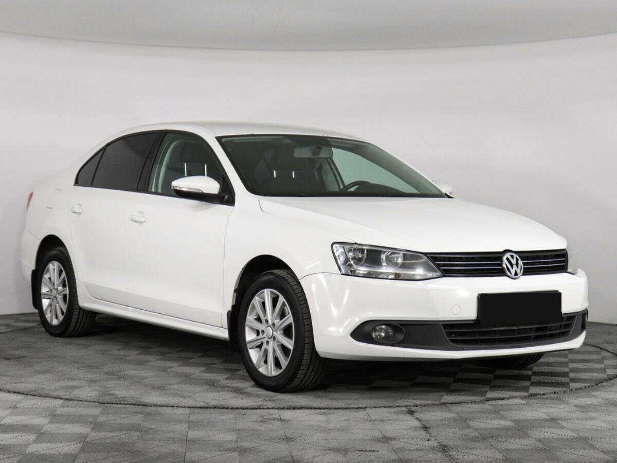 Купить Volkswagen Jetta с пробегом. Фото: #2