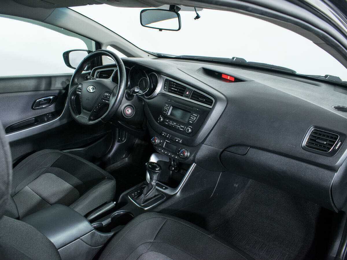Купить Kia Ceed с пробегом. Фото: #7