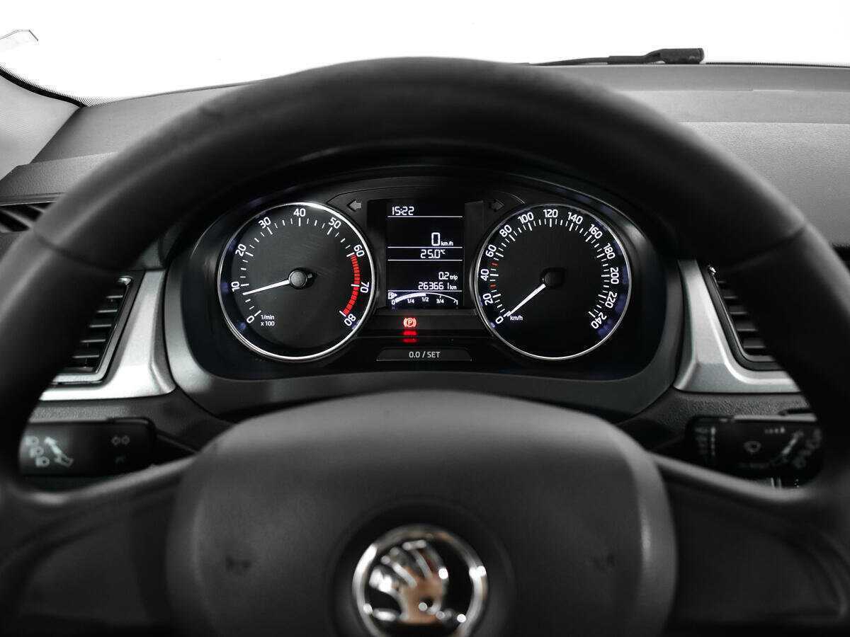 Купить Skoda Rapid с пробегом. Фото: #10