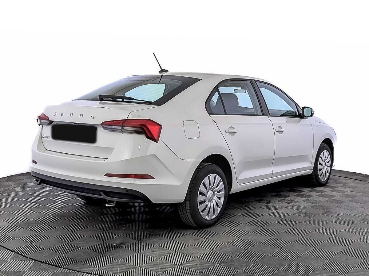 Купить Skoda Rapid с пробегом. Фото: #4