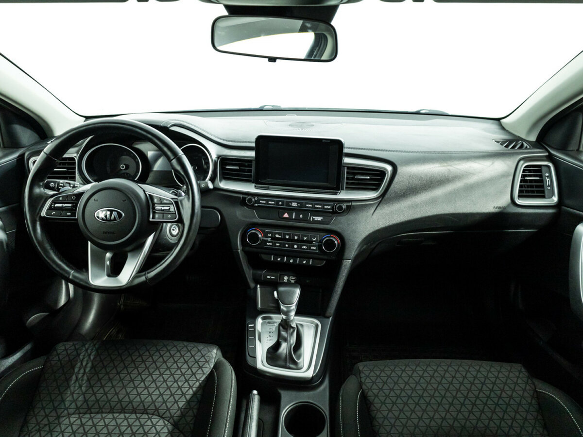 Купить Kia Ceed с пробегом. Фото: #12