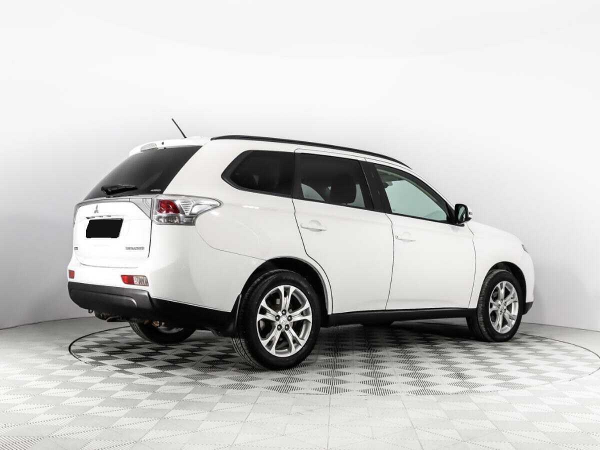 Купить Mitsubishi Outlander с пробегом. Фото: #4