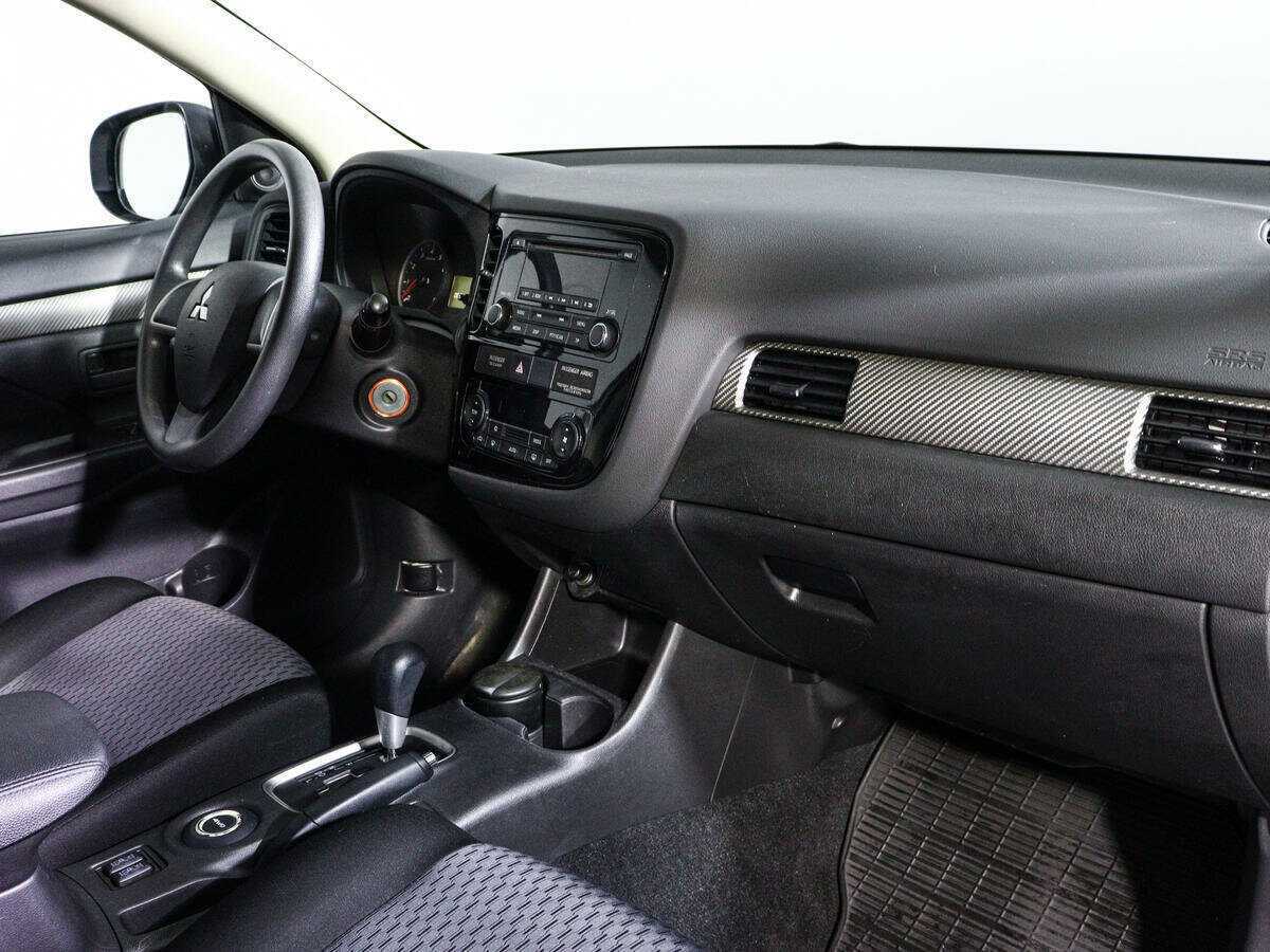 Купить Mitsubishi Outlander с пробегом. Фото: #8