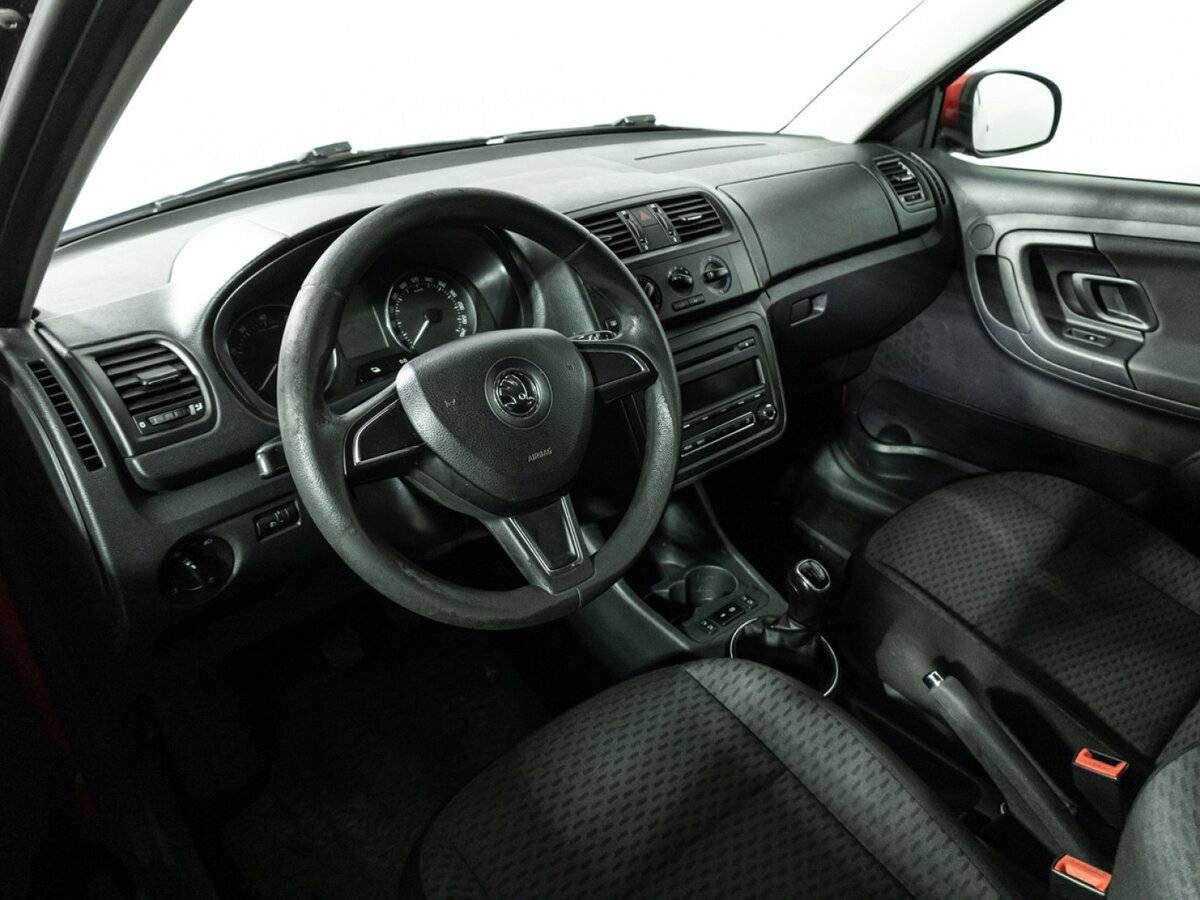 Купить Skoda Fabia с пробегом. Фото: #8
