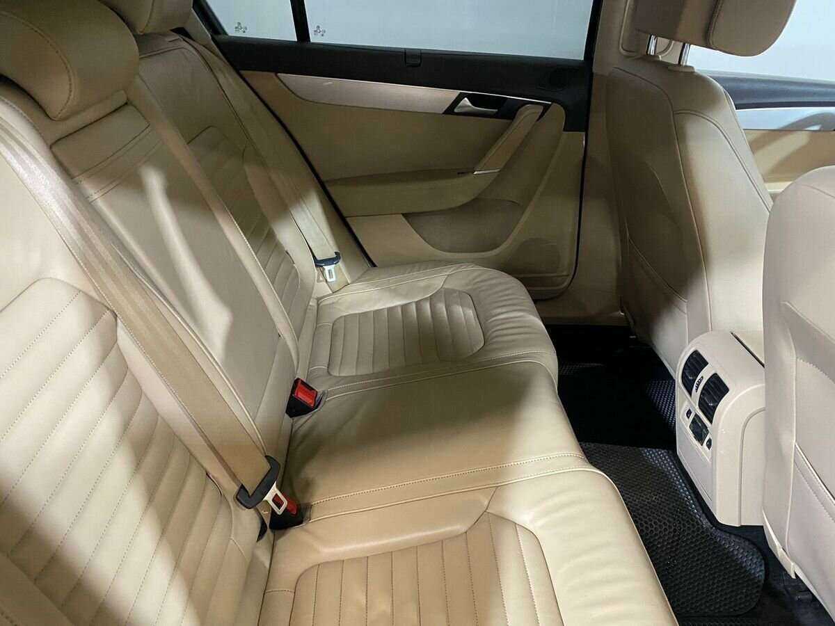 Купить Volkswagen Passat с пробегом. Фото: #12