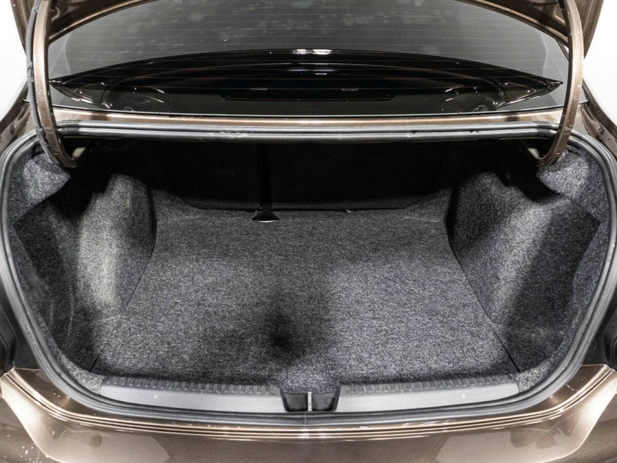 Купить Volkswagen Polo с пробегом. Фото: #16