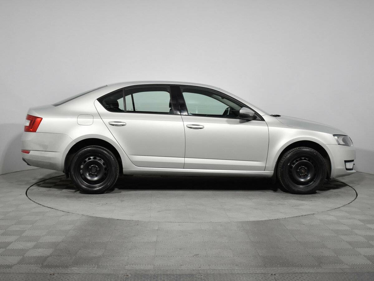 Купить Skoda Octavia с пробегом. Фото: #3