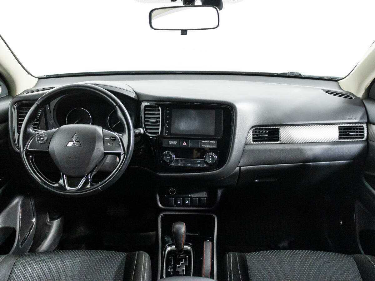Купить Mitsubishi Outlander с пробегом. Фото: #12
