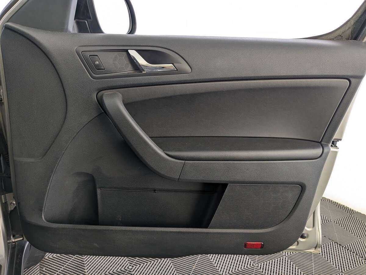 Купить Skoda Yeti с пробегом. Фото: #20