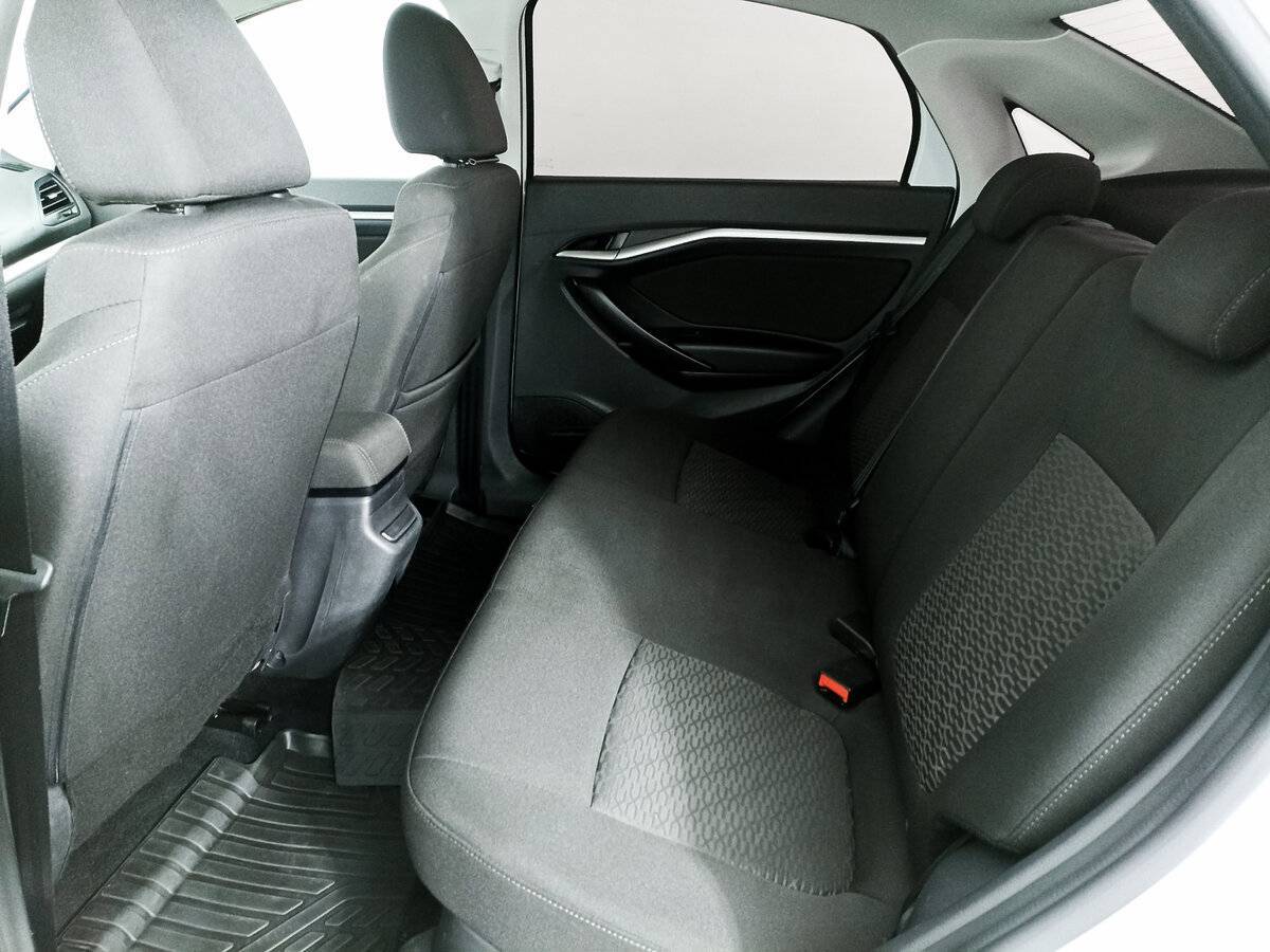 Купить Lada (ВАЗ) Vesta с пробегом. Фото: #11