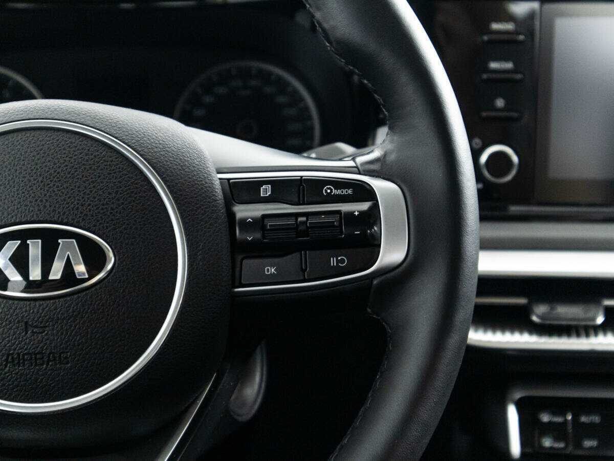 Купить Kia K5 с пробегом. Фото: #21