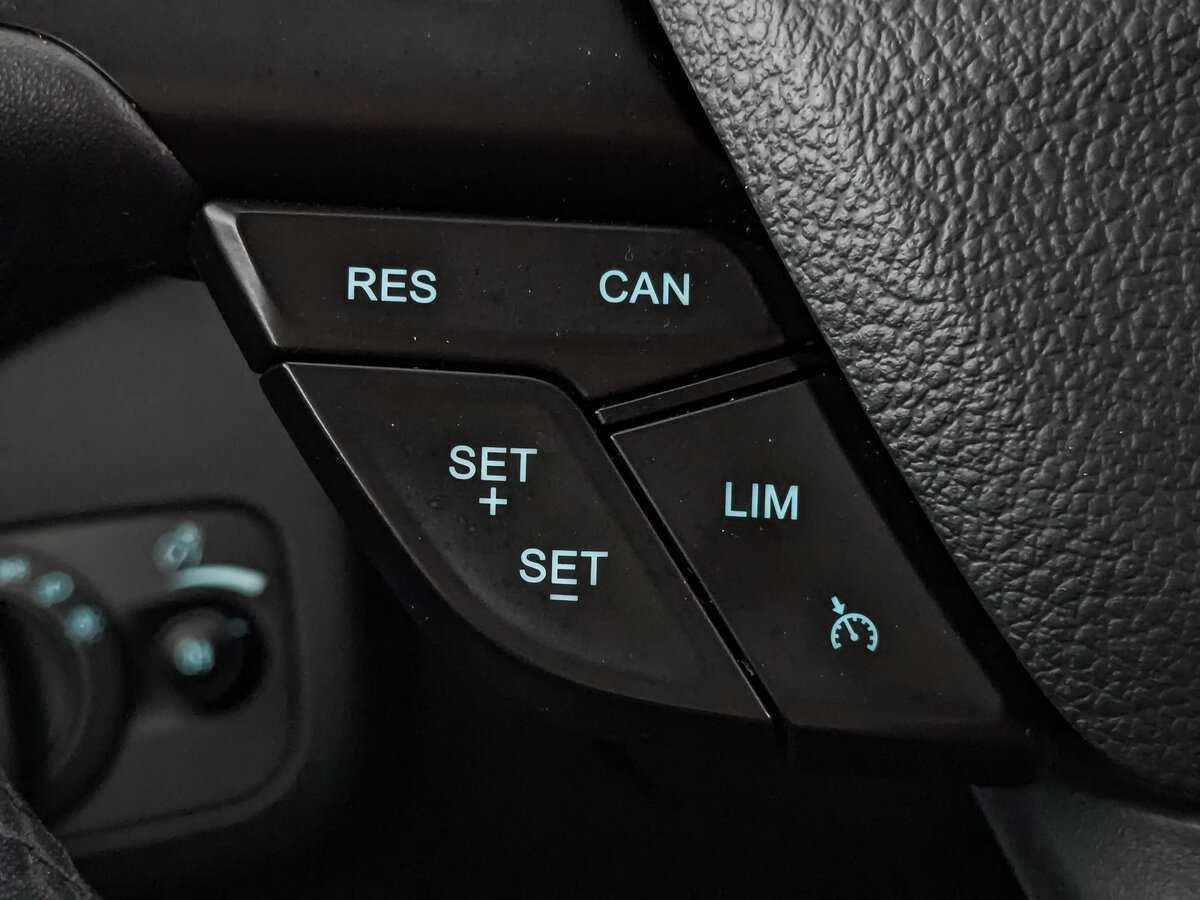 Купить Ford Kuga с пробегом. Фото: #24