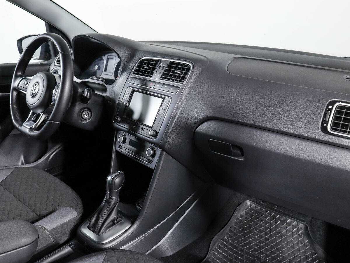 Купить Volkswagen Polo с пробегом. Фото: #6