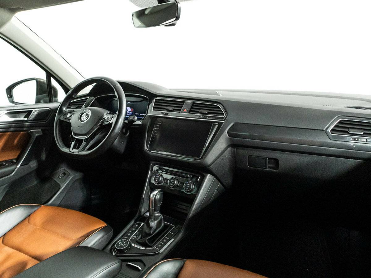 Купить Volkswagen Tiguan с пробегом. Фото: #8