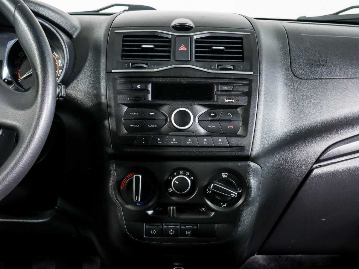 Купить Lada (ВАЗ) Granta с пробегом. Фото: #9