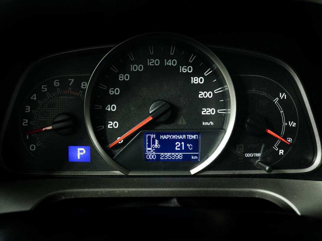 Купить Toyota RAV4 с пробегом. Фото: #9