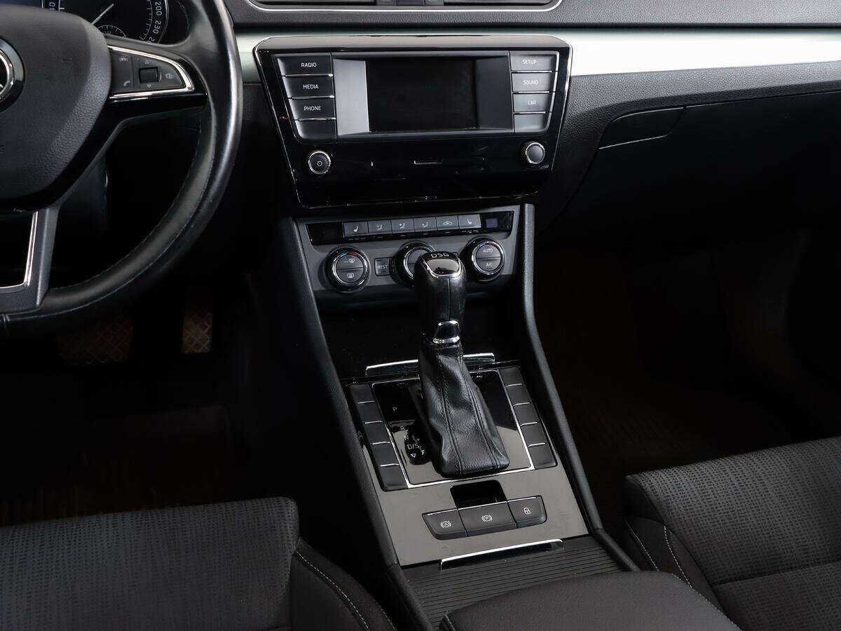 Купить Skoda Superb с пробегом. Фото: #10