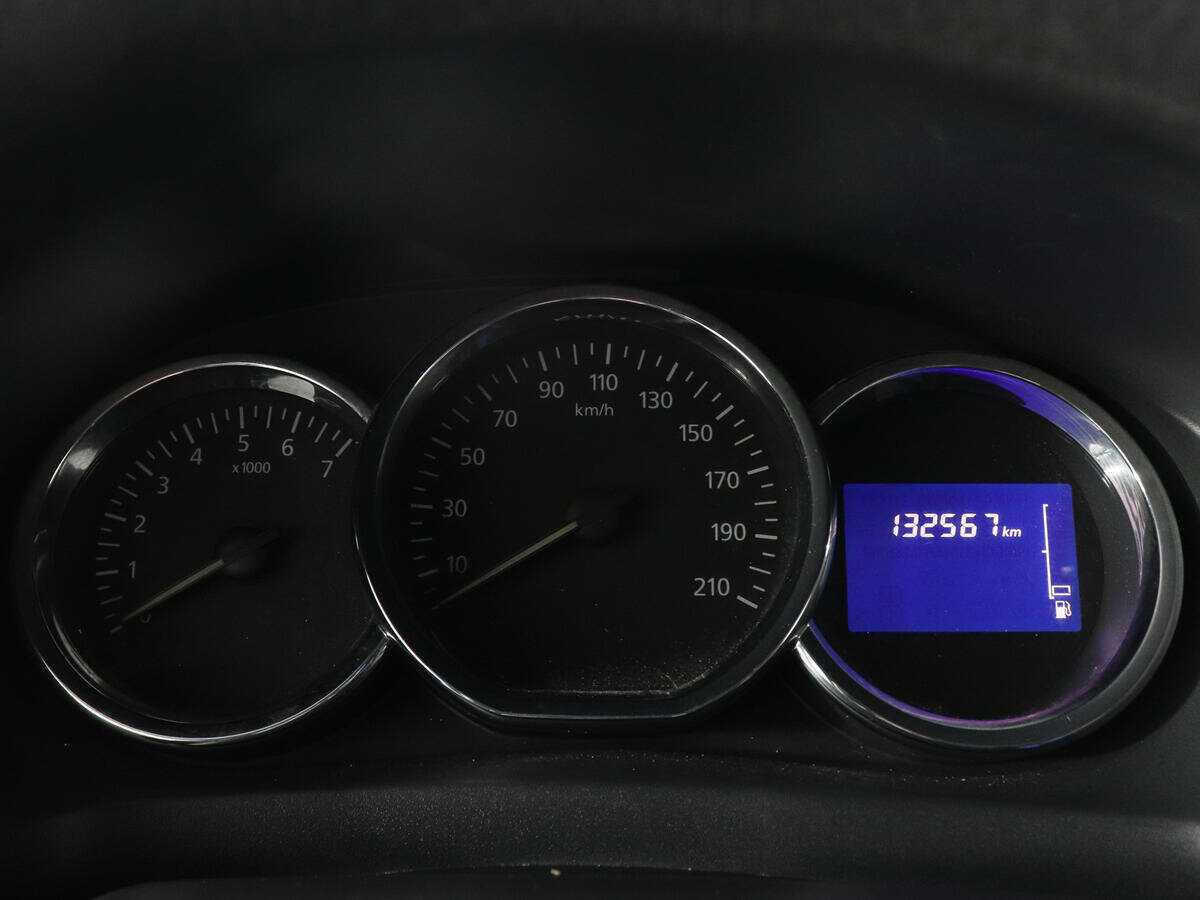 Купить Renault Logan с пробегом. Фото: #10