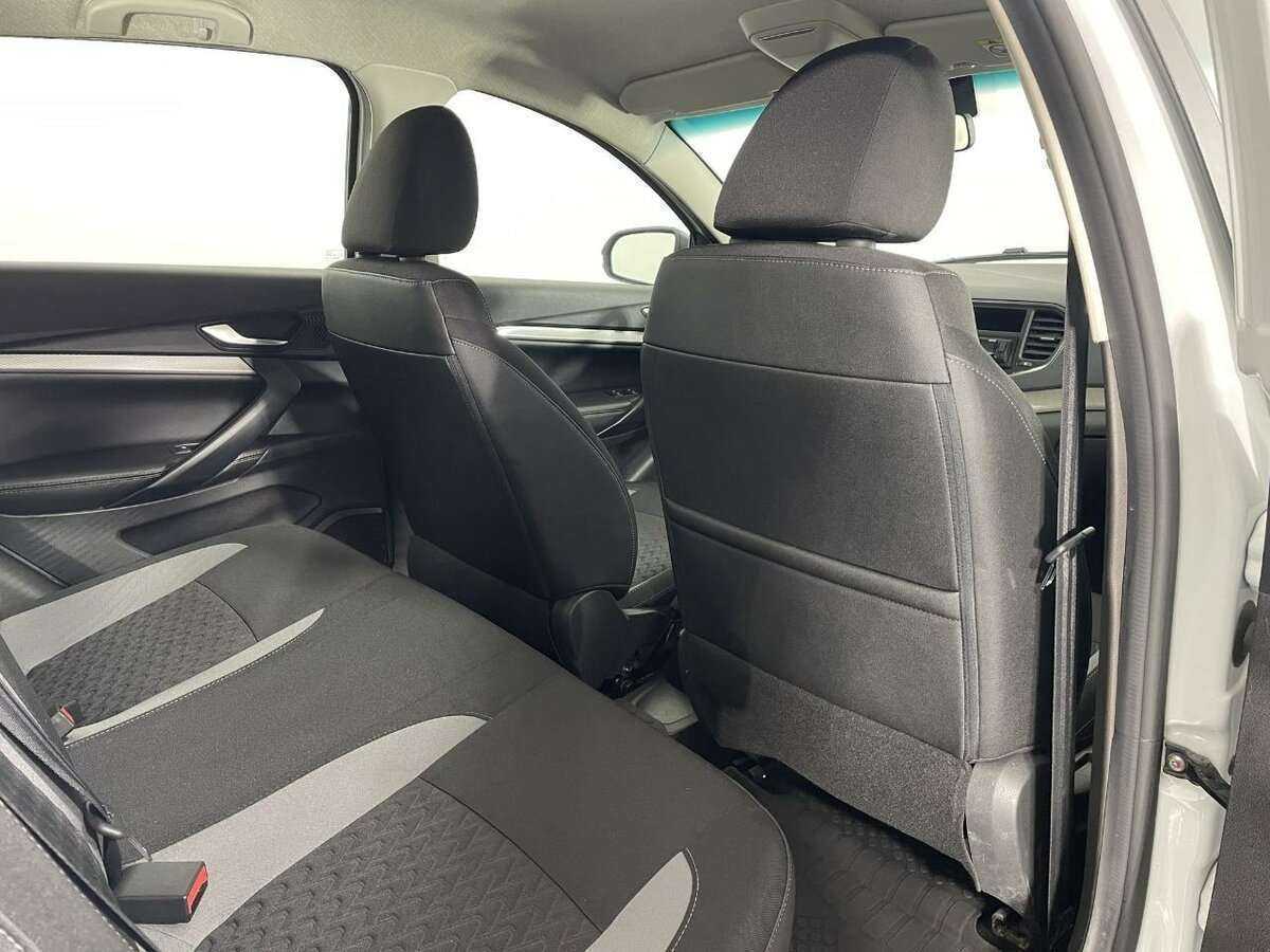 Купить Lada (ВАЗ) Vesta с пробегом. Фото: #15