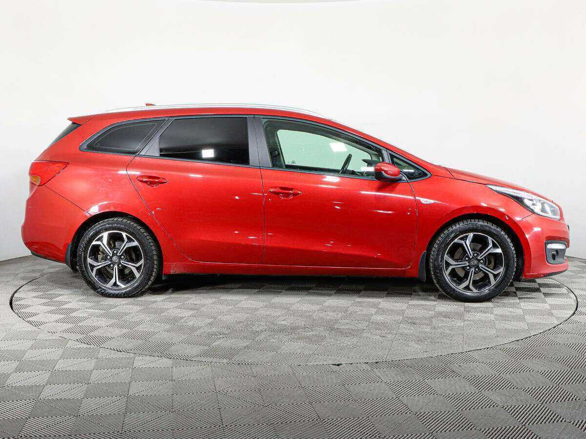 Купить Kia Ceed с пробегом. Фото: #3