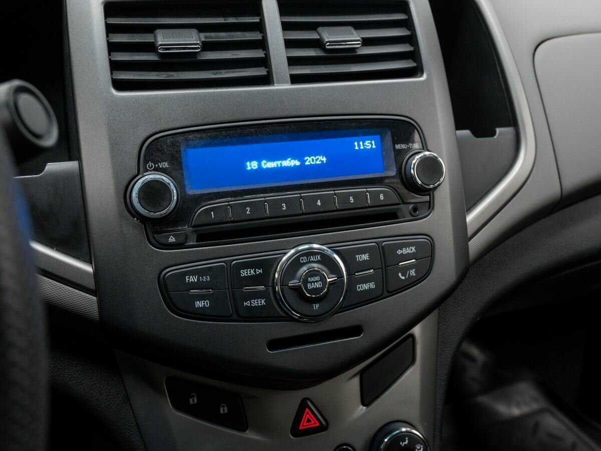 Купить Chevrolet Aveo с пробегом. Фото: #15